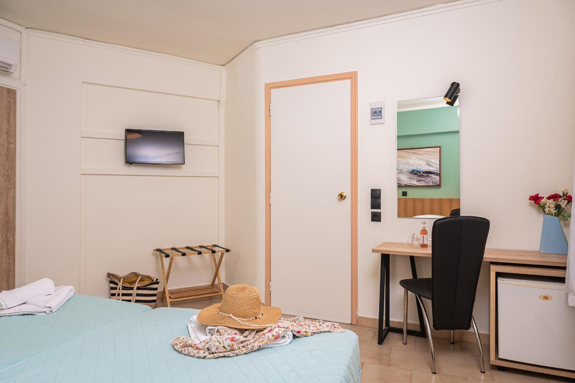 Emily Hotel Agia Paraskevi  ภายนอก รูปภาพ