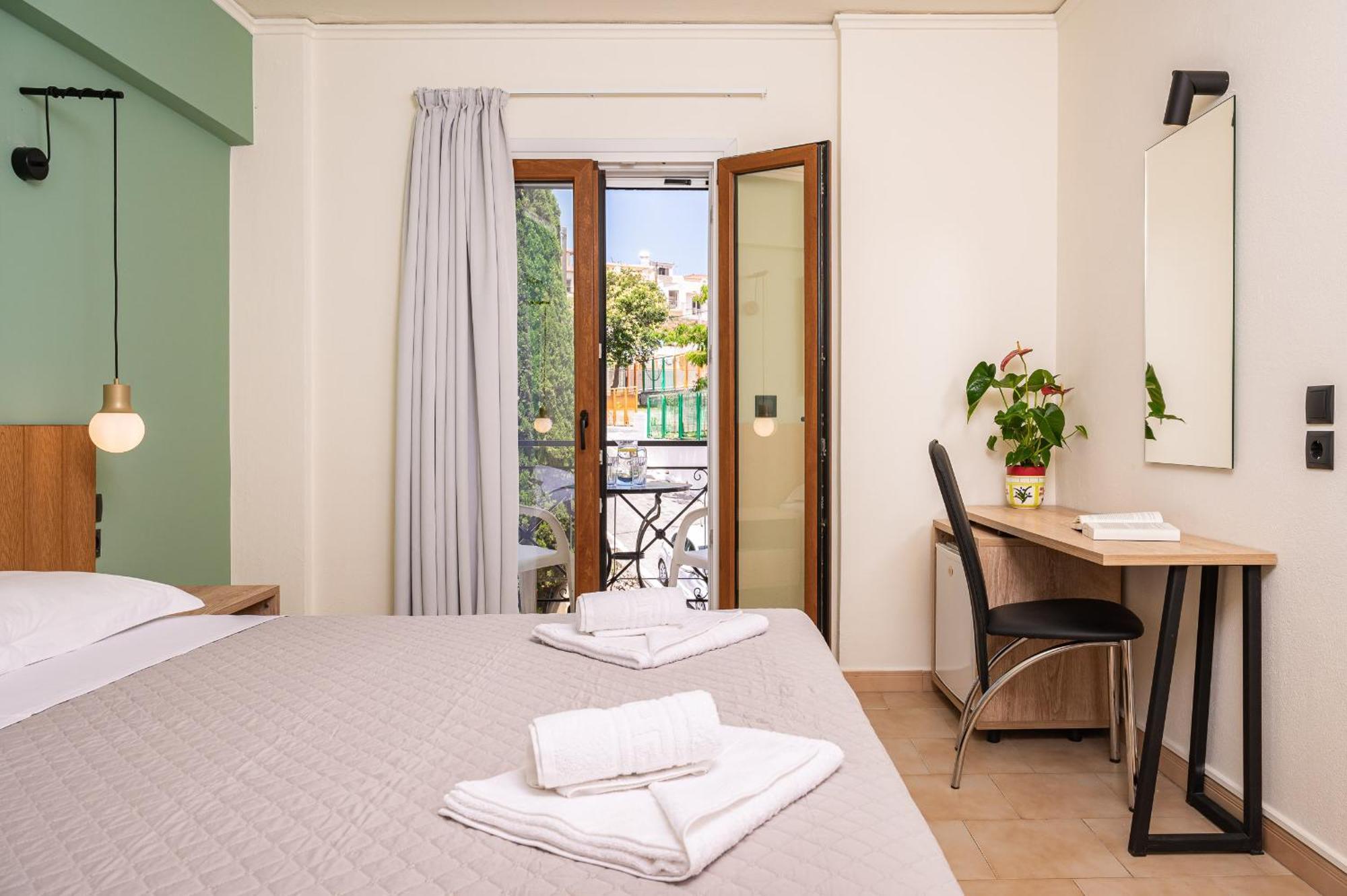 Emily Hotel Agia Paraskevi  ภายนอก รูปภาพ